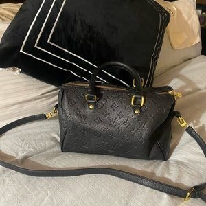Black and gold purse